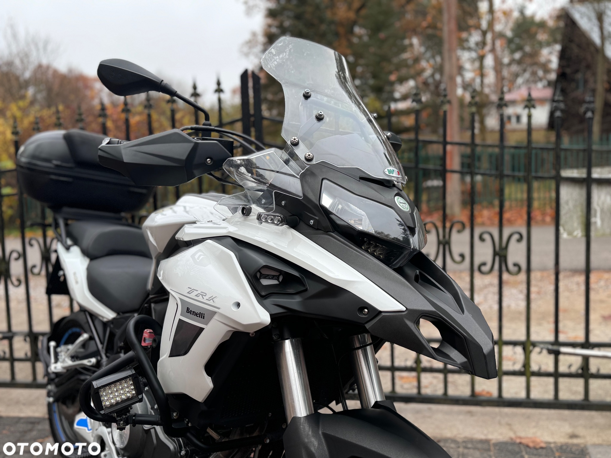 Benelli TRK 502 - 11