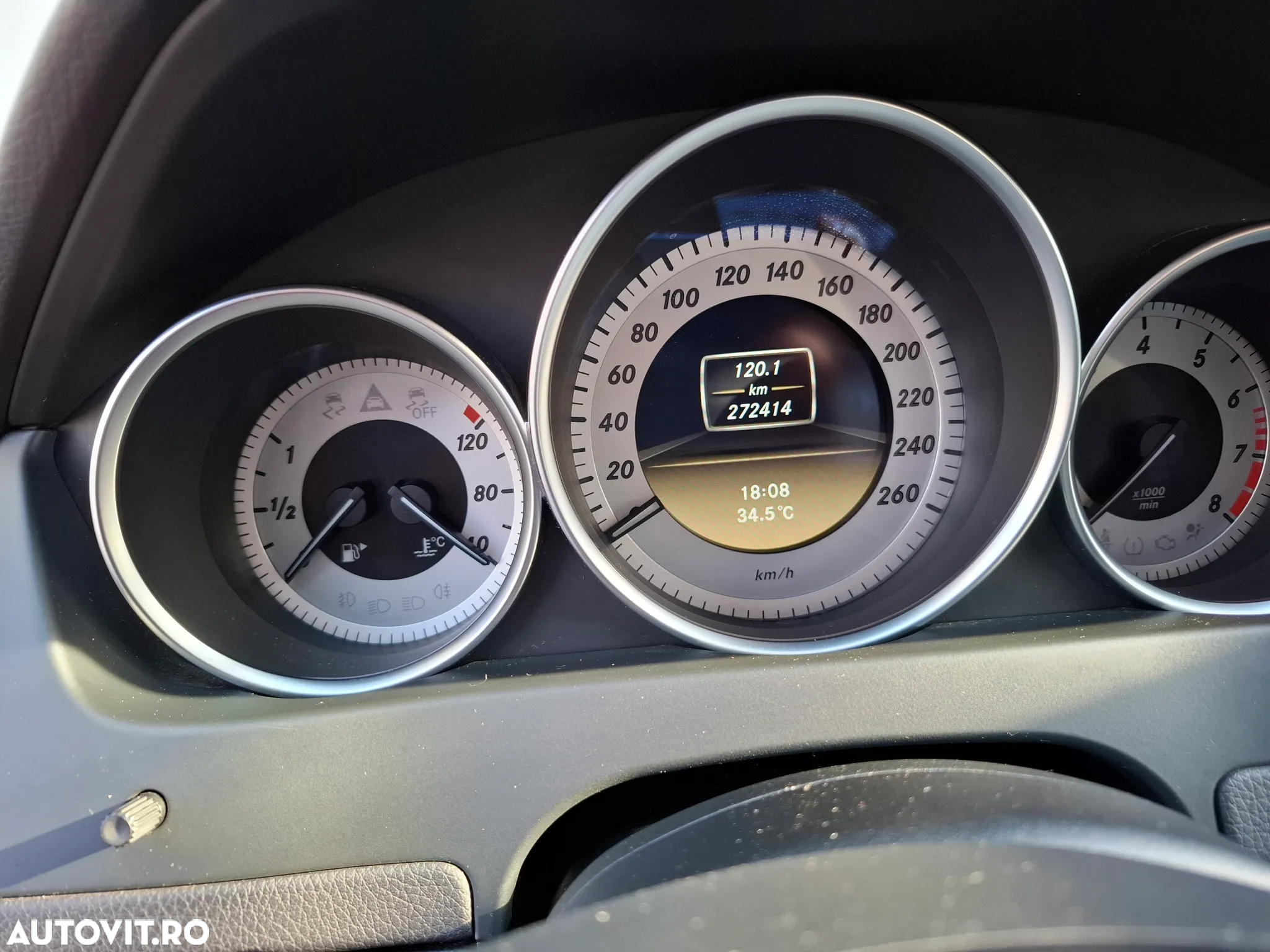 Mercedes-Benz C 180 T CGI BlueEFFICIENCY Avantgarde - 3