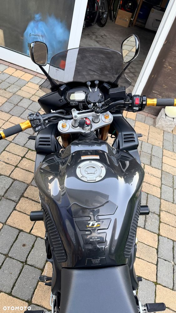 Yamaha FZ - 10
