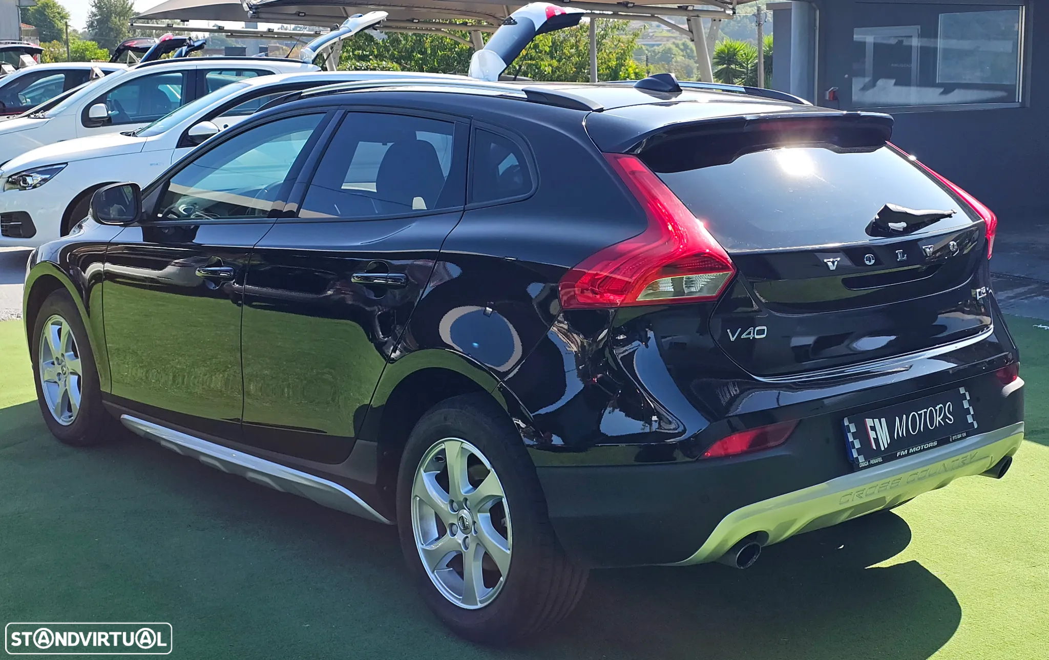 Volvo V40 Cross Country 2.0 D3 Kinetic - 34