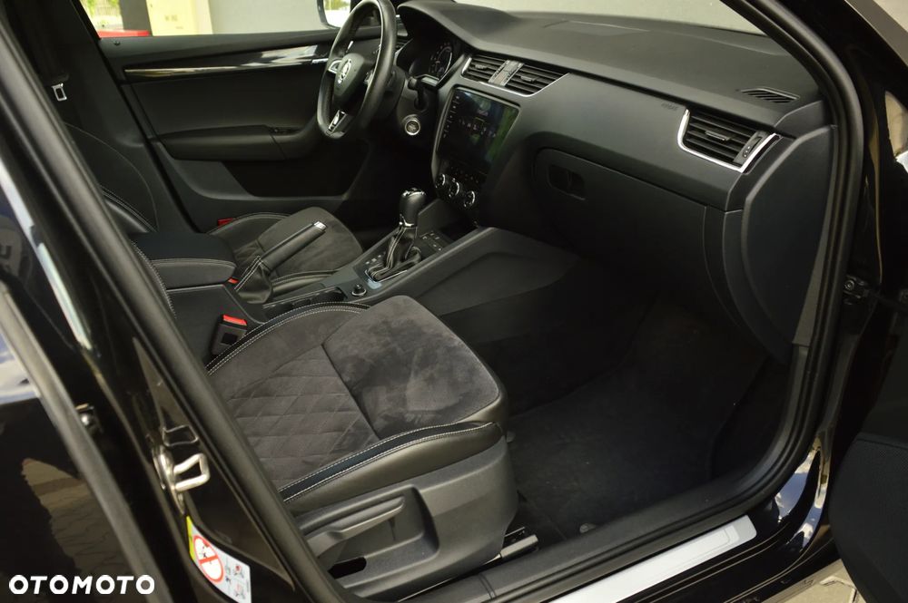 Skoda Octavia 2.0 TDI (Green tec) 4x4 DSG RS - 38