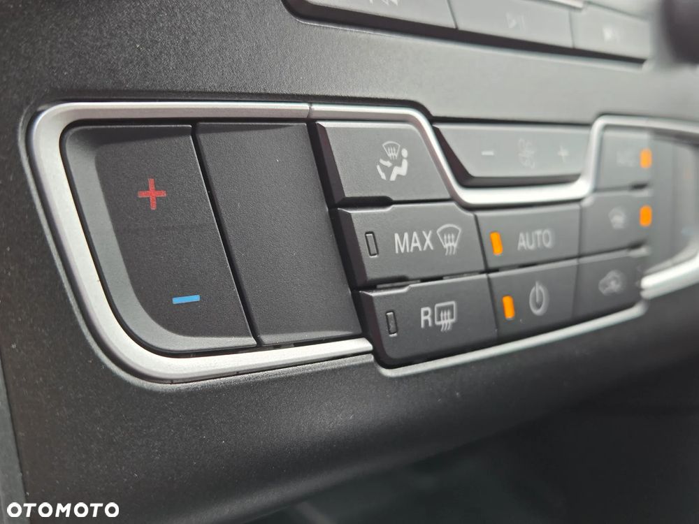 Ford Mondeo 1.5 EcoBoost Titanium - 32