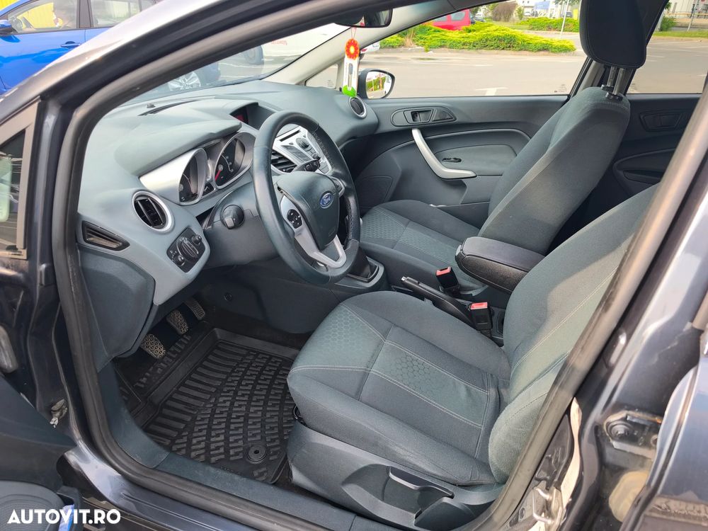 Ford Fiesta 1.6 TDCI DPF Ghia - 15