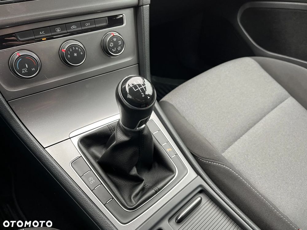 Volkswagen Golf 1.2 TSI BMT Trendline - 15