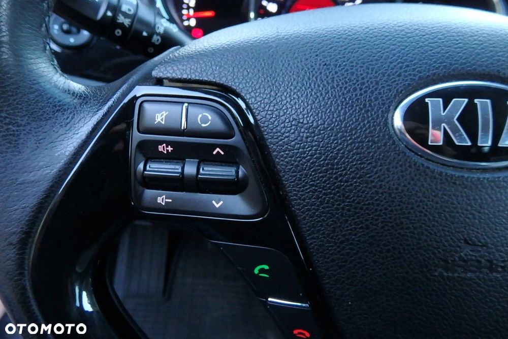 Kia Ceed 1.4 CVVT UEFA EURO 2016 - 17