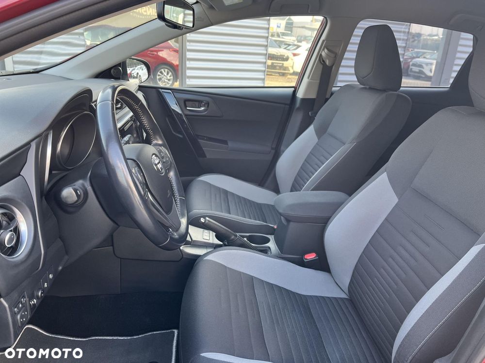 Toyota Auris - 15