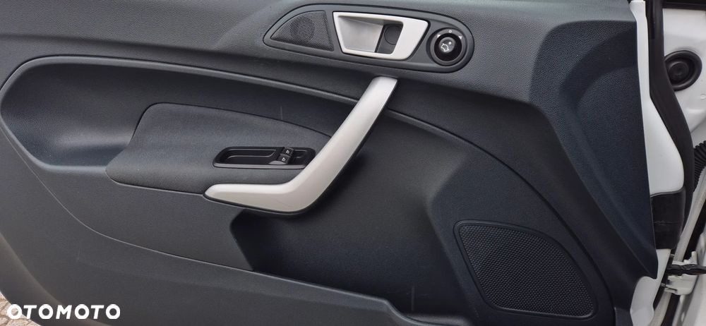 Ford Fiesta 1.25 Champions Edition - 10