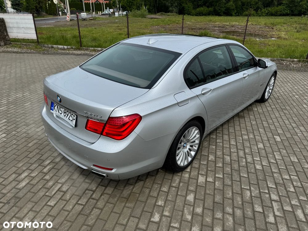 BMW Seria 7 750Li - 8
