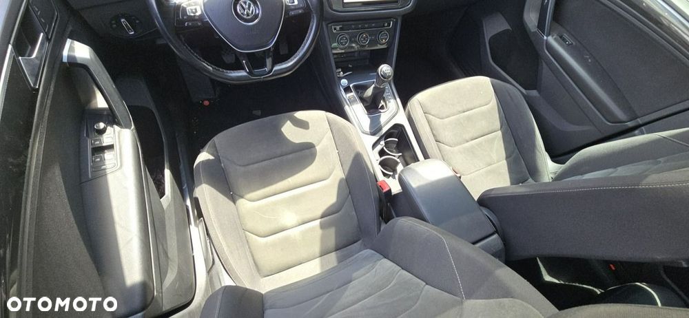 Volkswagen Tiguan - 19