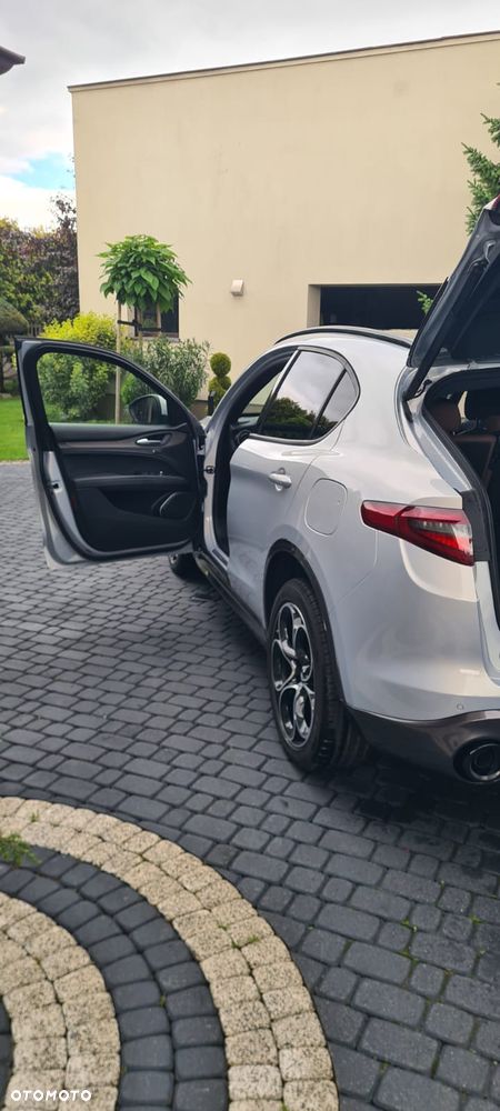 Alfa Romeo Stelvio 2.0 Turbo TI Q4 - 10