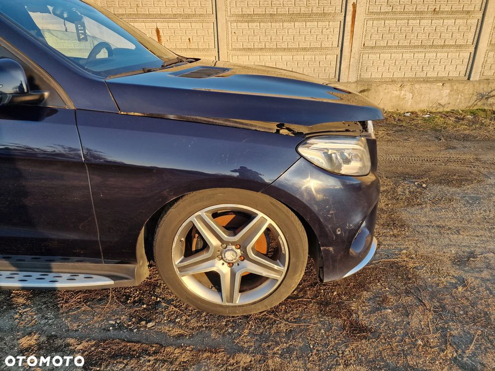 Mercedes-Benz GLE 350 d 4Matic 9G-TRONIC AMG Line - 21