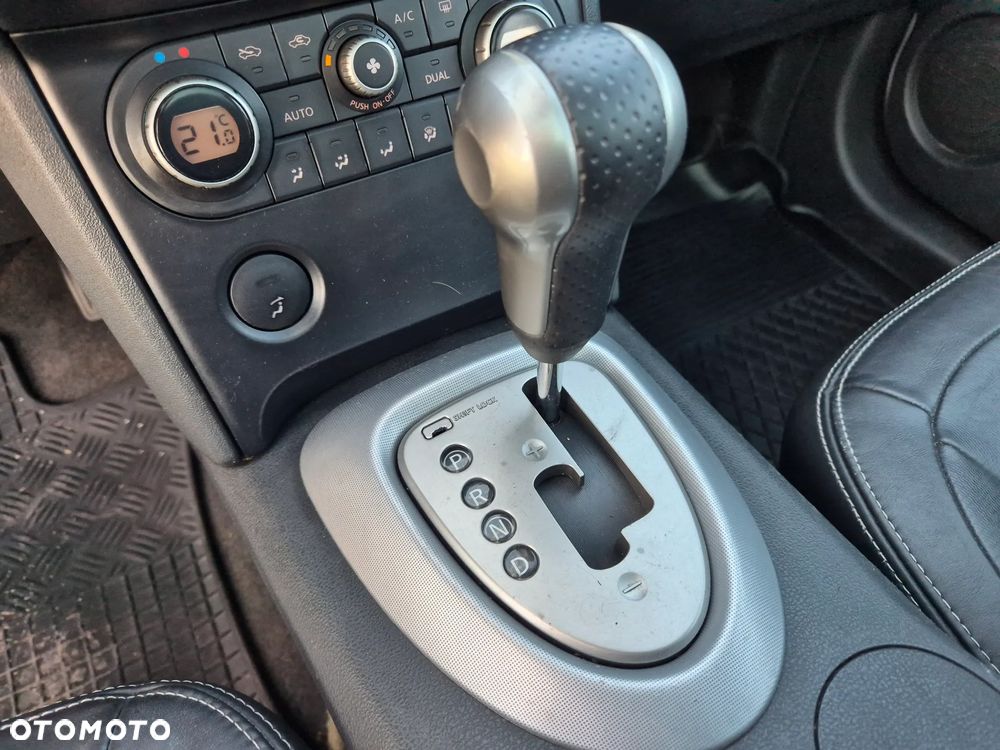 Nissan Qashqai 2.0 Acenta CVT - 8