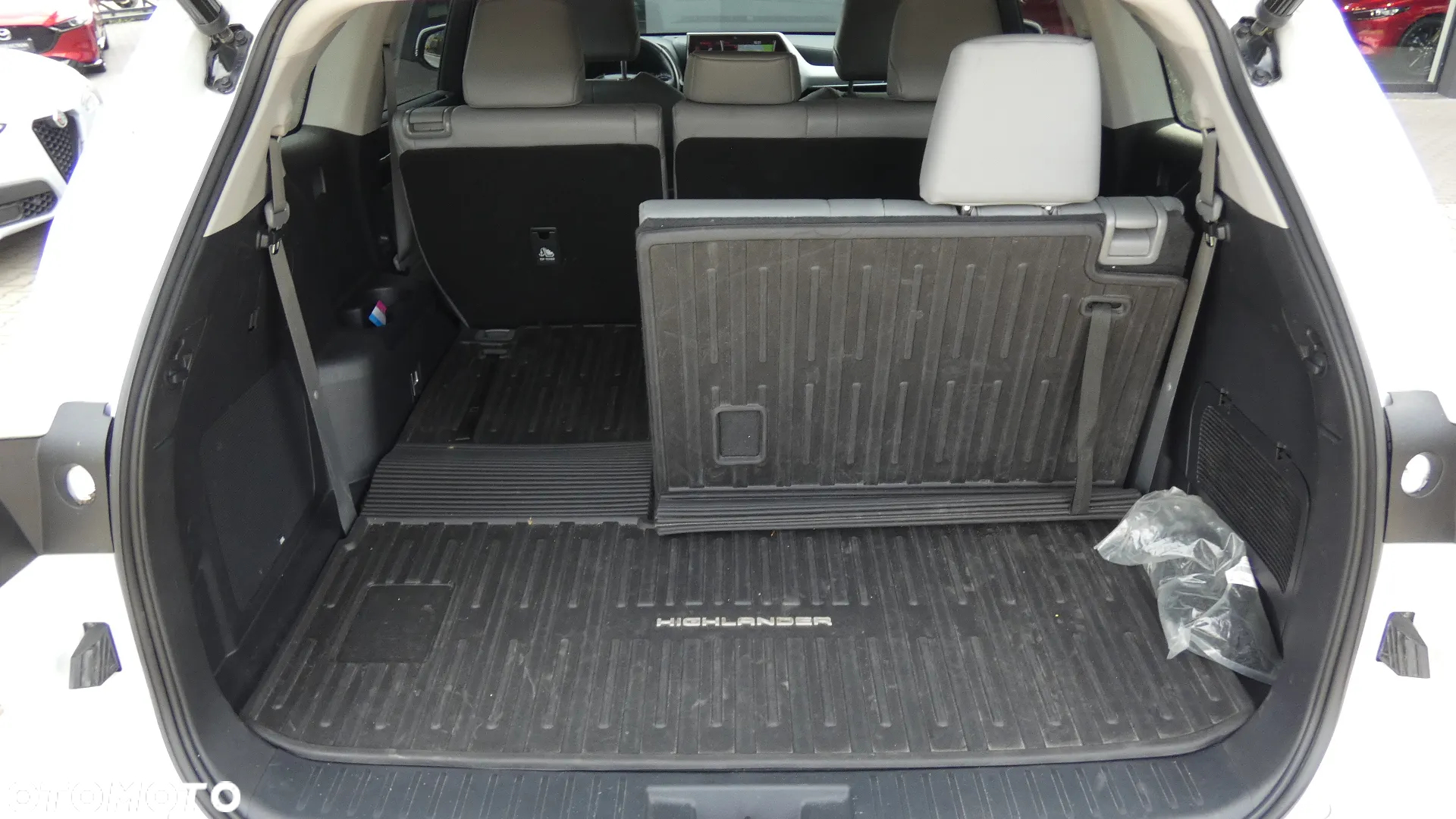 Toyota Highlander 2.5 Hybrid Executive - 10