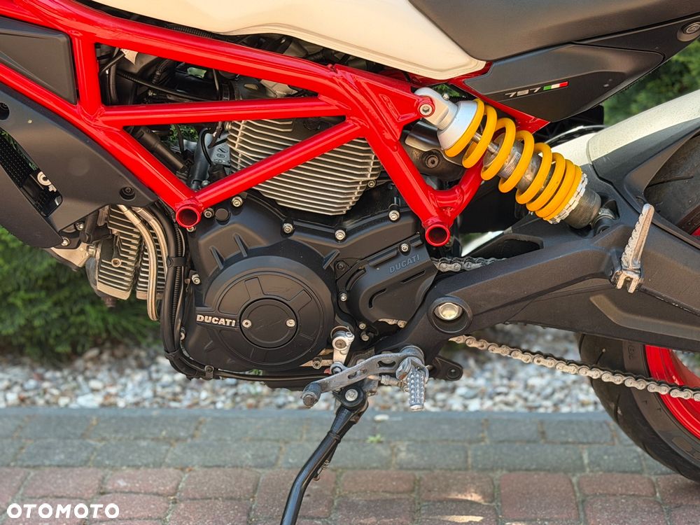 Ducati Monster - 16