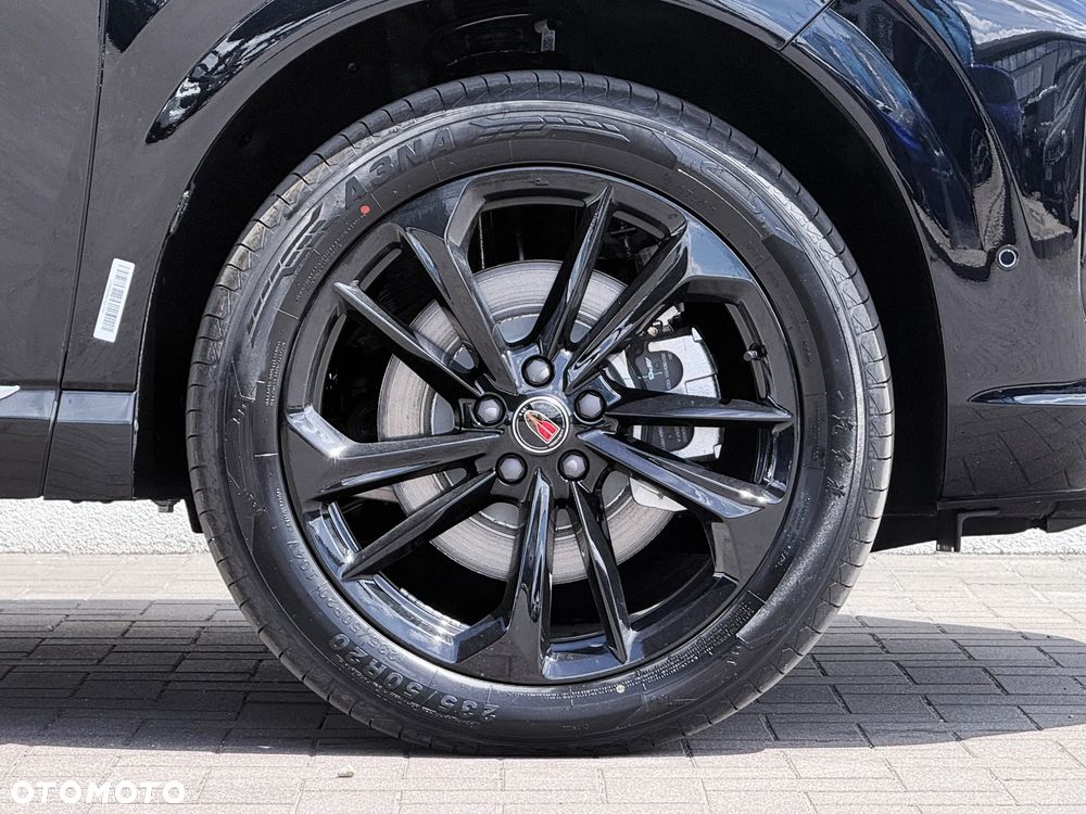 Hongqi HS3 - 6
