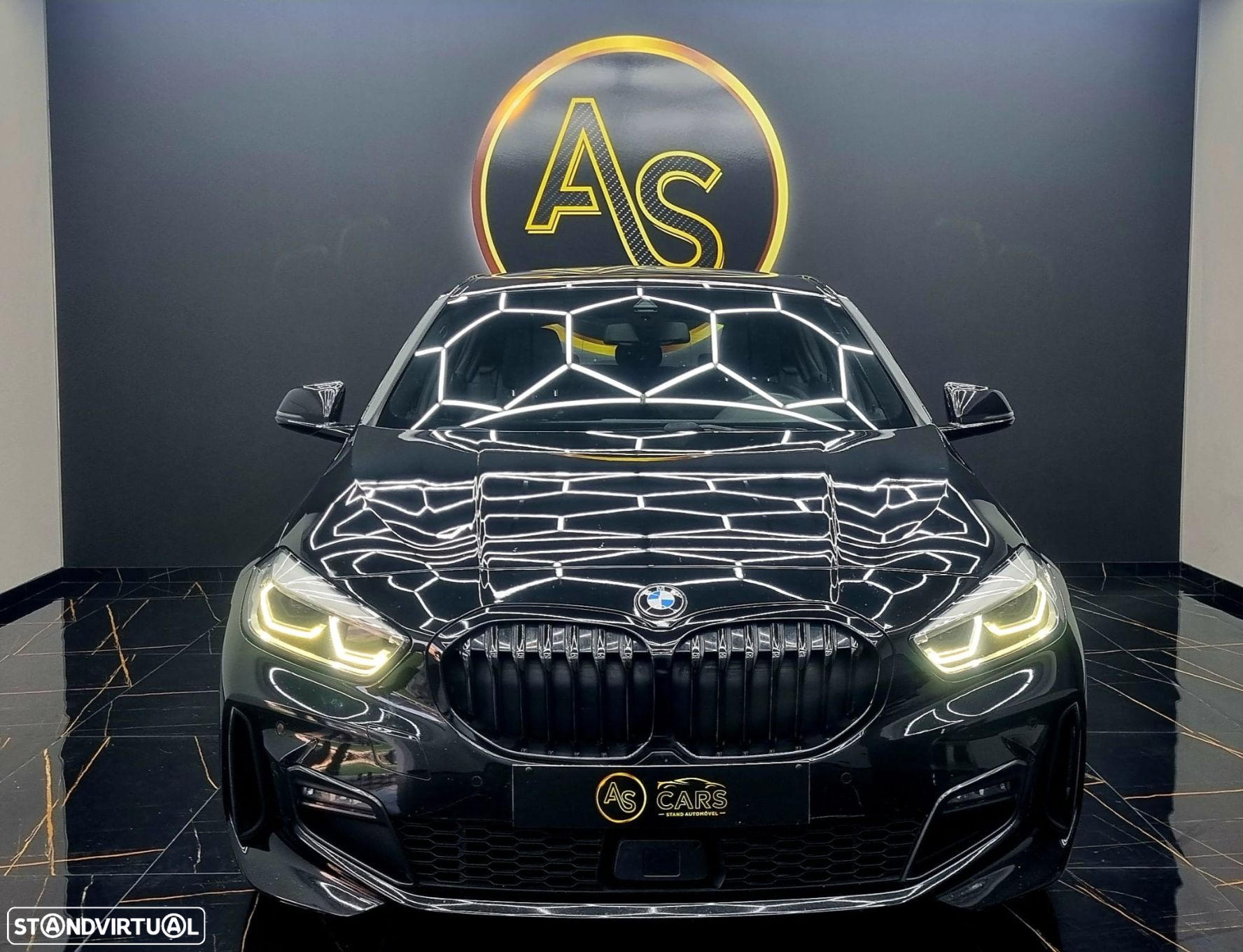 BMW 118 d Pack Desportivo M - 19