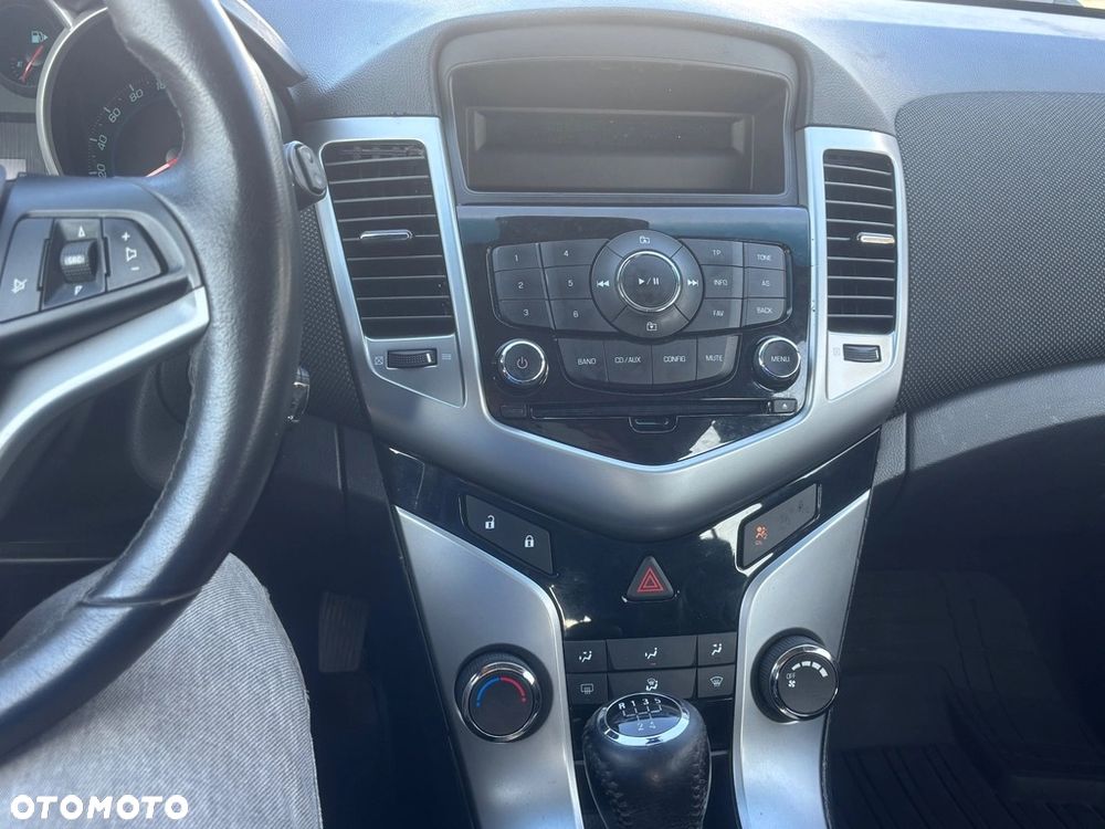 Chevrolet Cruze 1.6 LT - 14