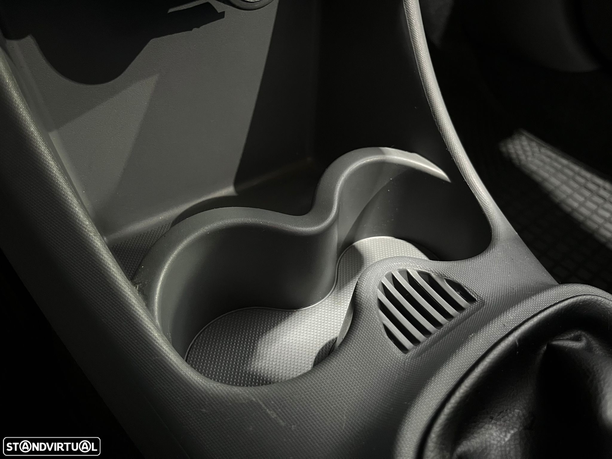 Peugeot 107 1.0 Trendy - 23