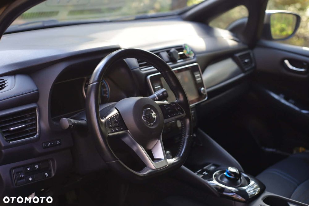 Nissan Leaf - 8