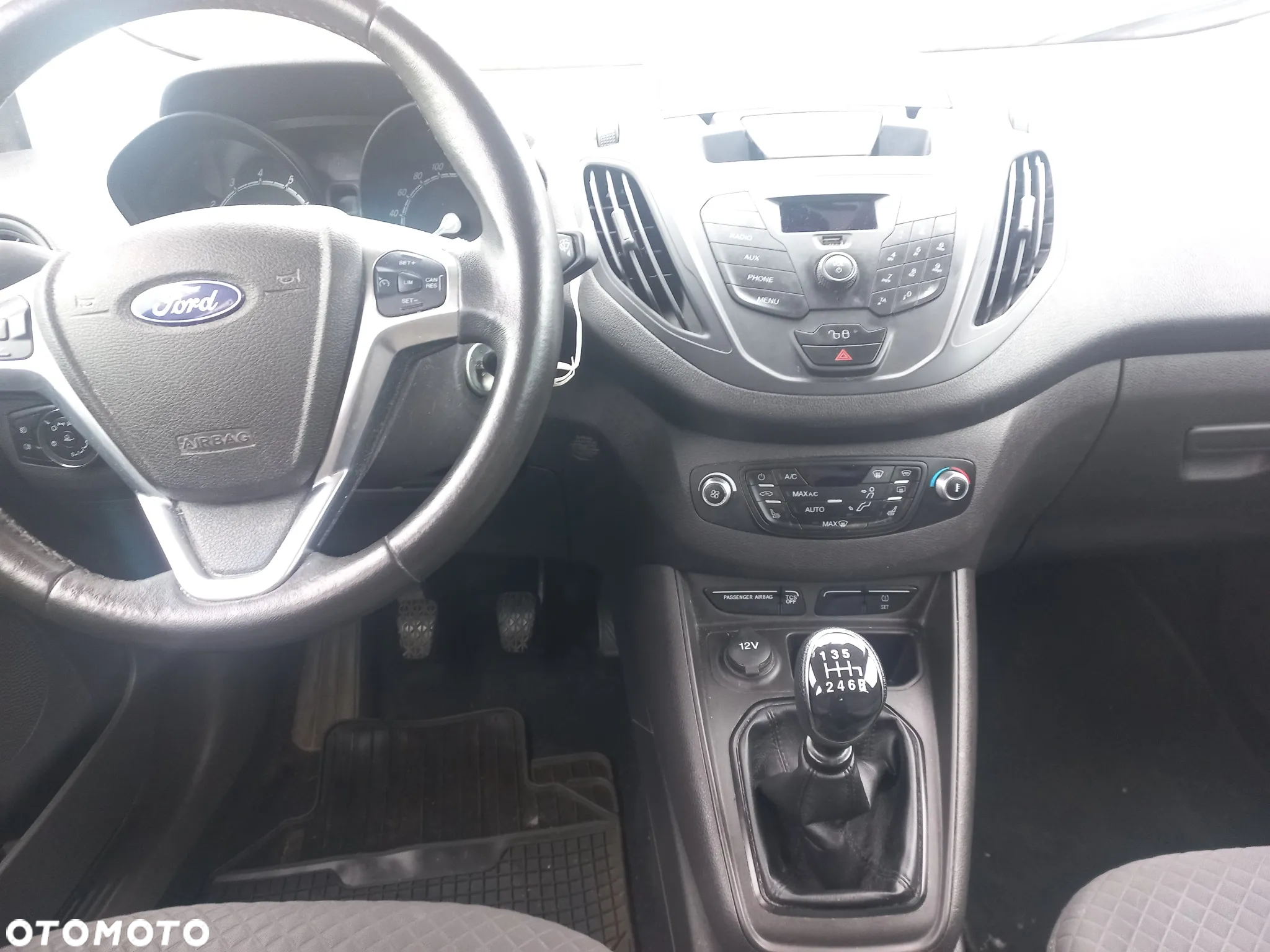 Ford Tourneo Courier 1.0 EcoBoost Trend - 10