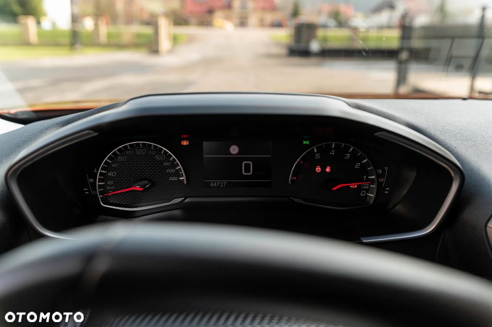 Peugeot 2008 PureTech 100 Active - 24