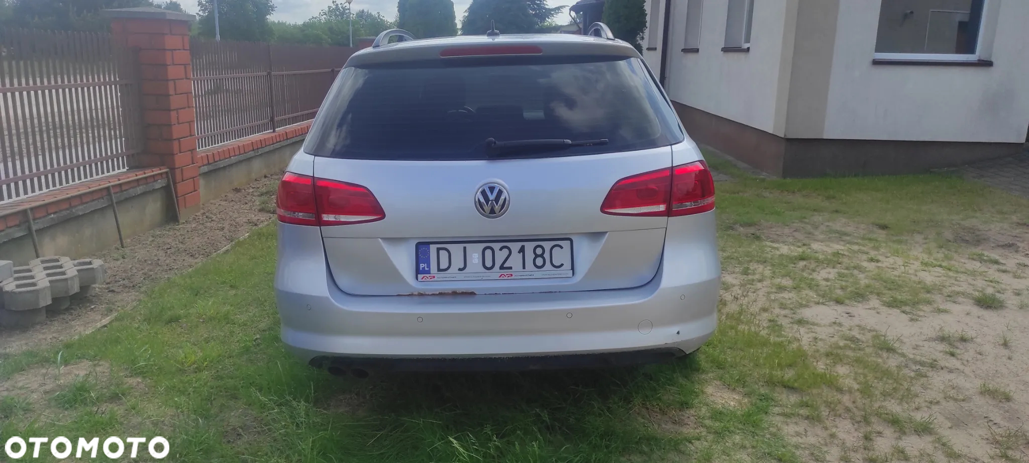 Volkswagen Passat - 4