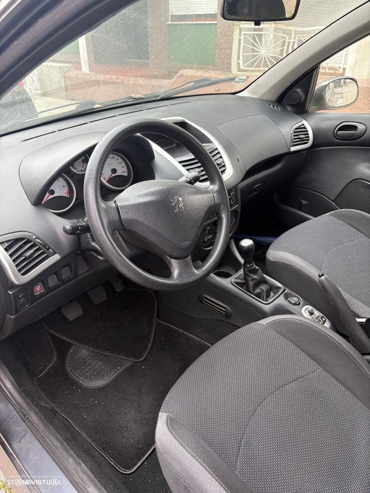 Peugeot 206+ 1.1 Urban - 4
