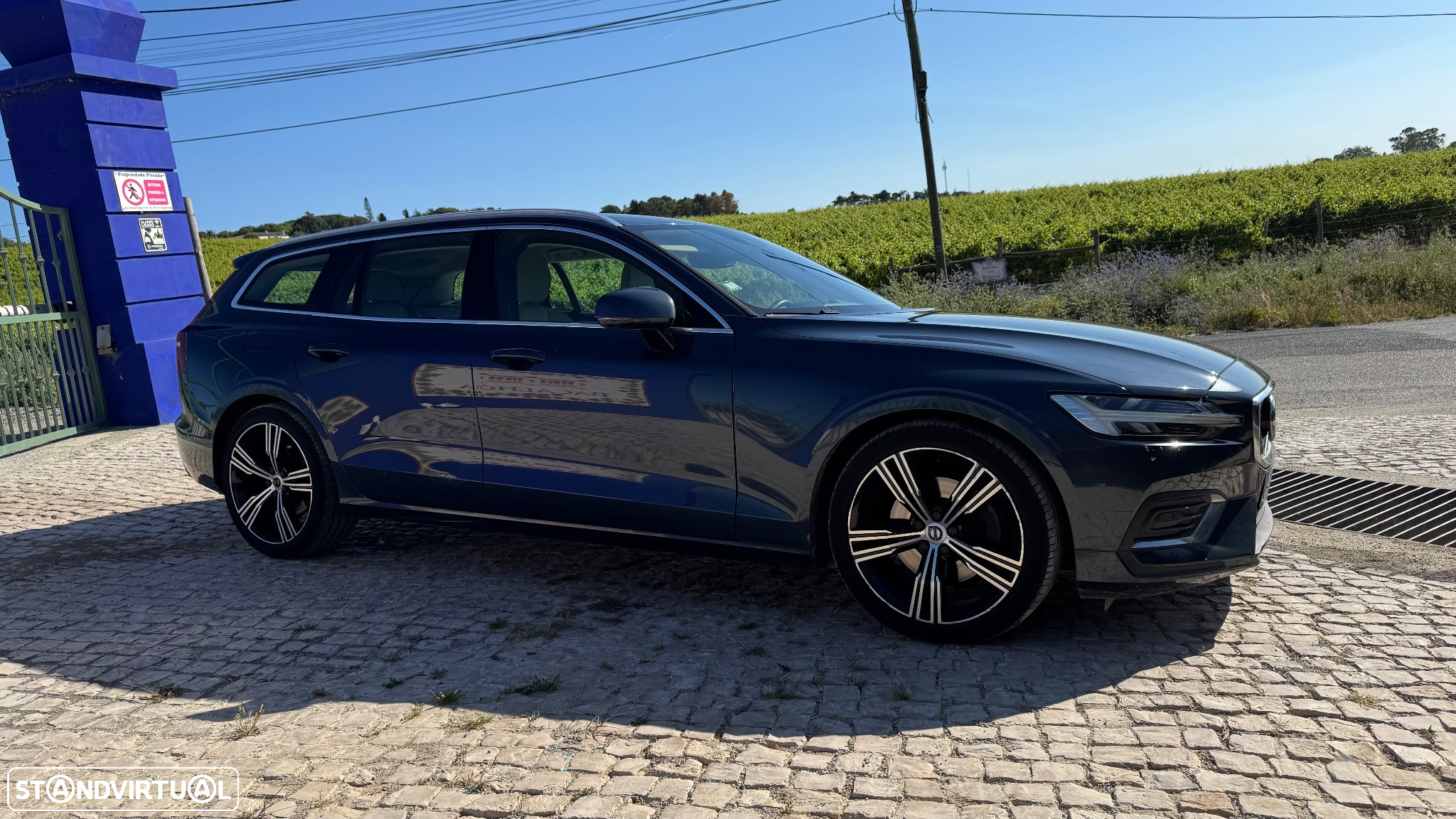 Volvo V60 2.0 D4 R-Design Geartronic - 4