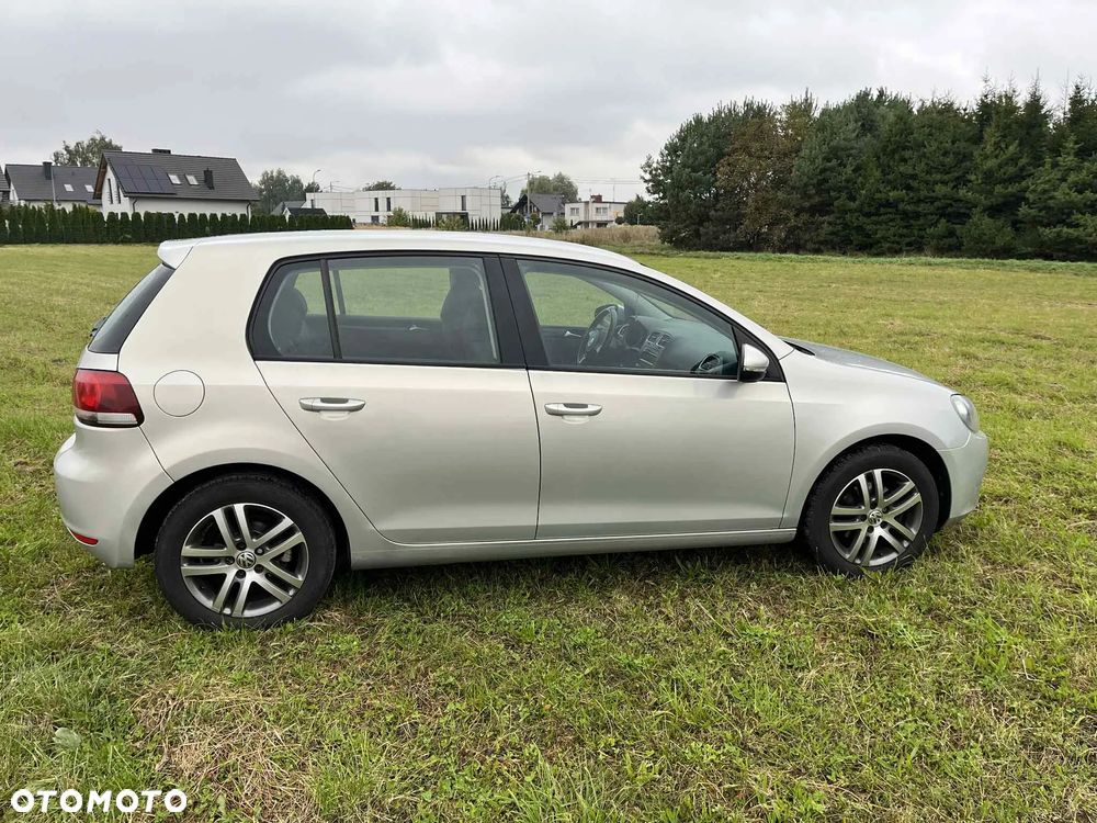 Volkswagen Golf - 1