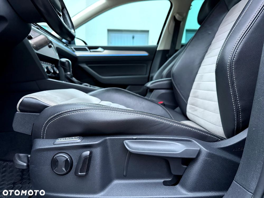 Volkswagen Passat 1.5 TSI EVO Highline DSG - 30