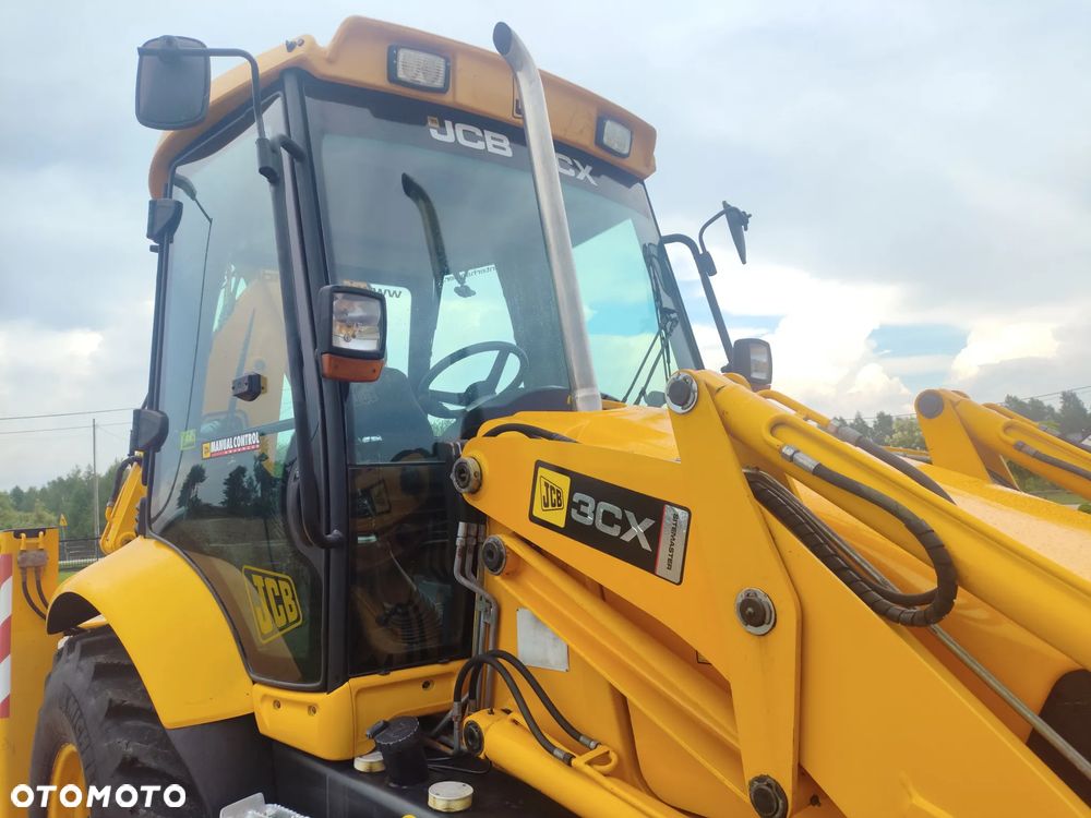 JCB 3CX / 2007 ROK / KOPARKO-ŁADOWARKA - 22