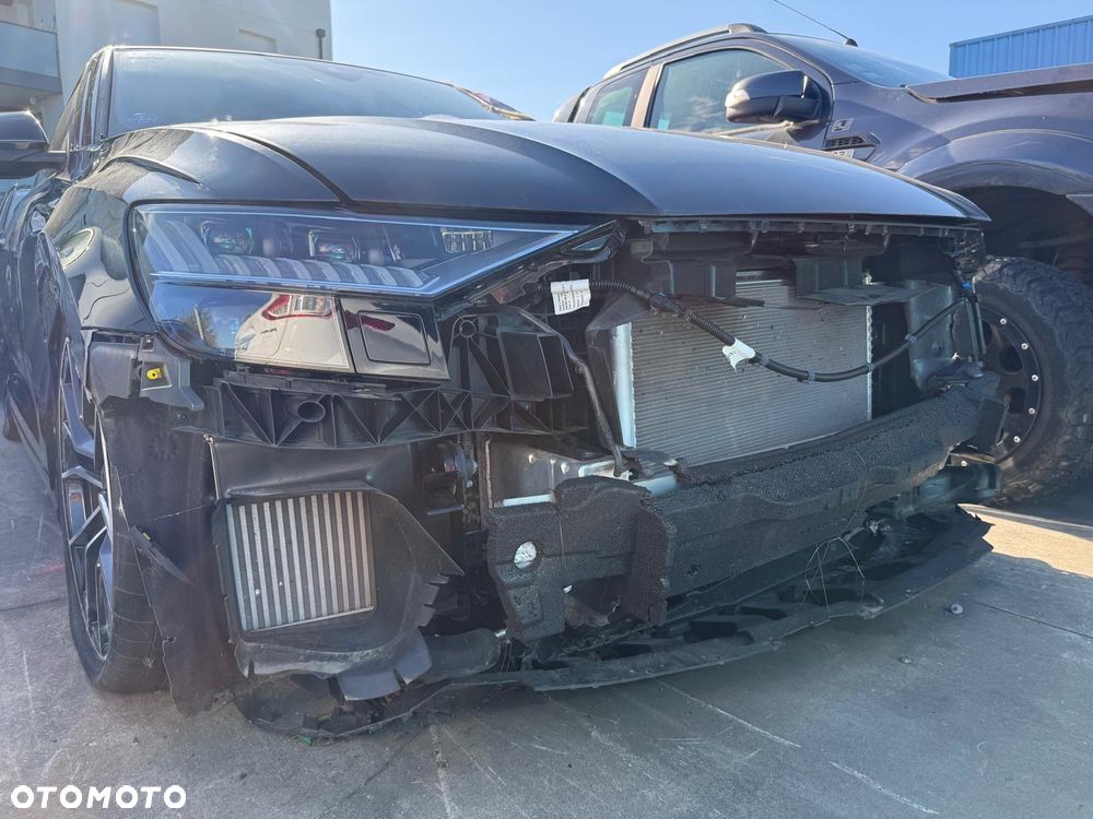 Audi Q8 55 TFSIe quattro tiptronic competition plus - 11