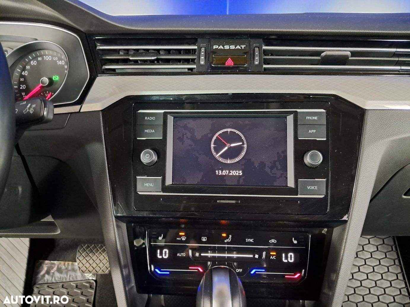 Volkswagen Passat - 15