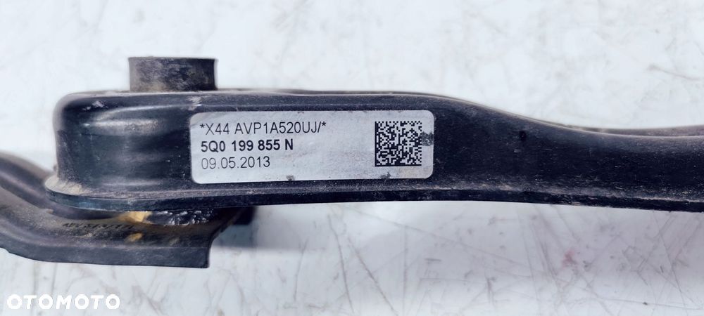 ŁAPA PODUSZKA SKRZYNI AUDI A3 8V VW 5Q0199855N - 2