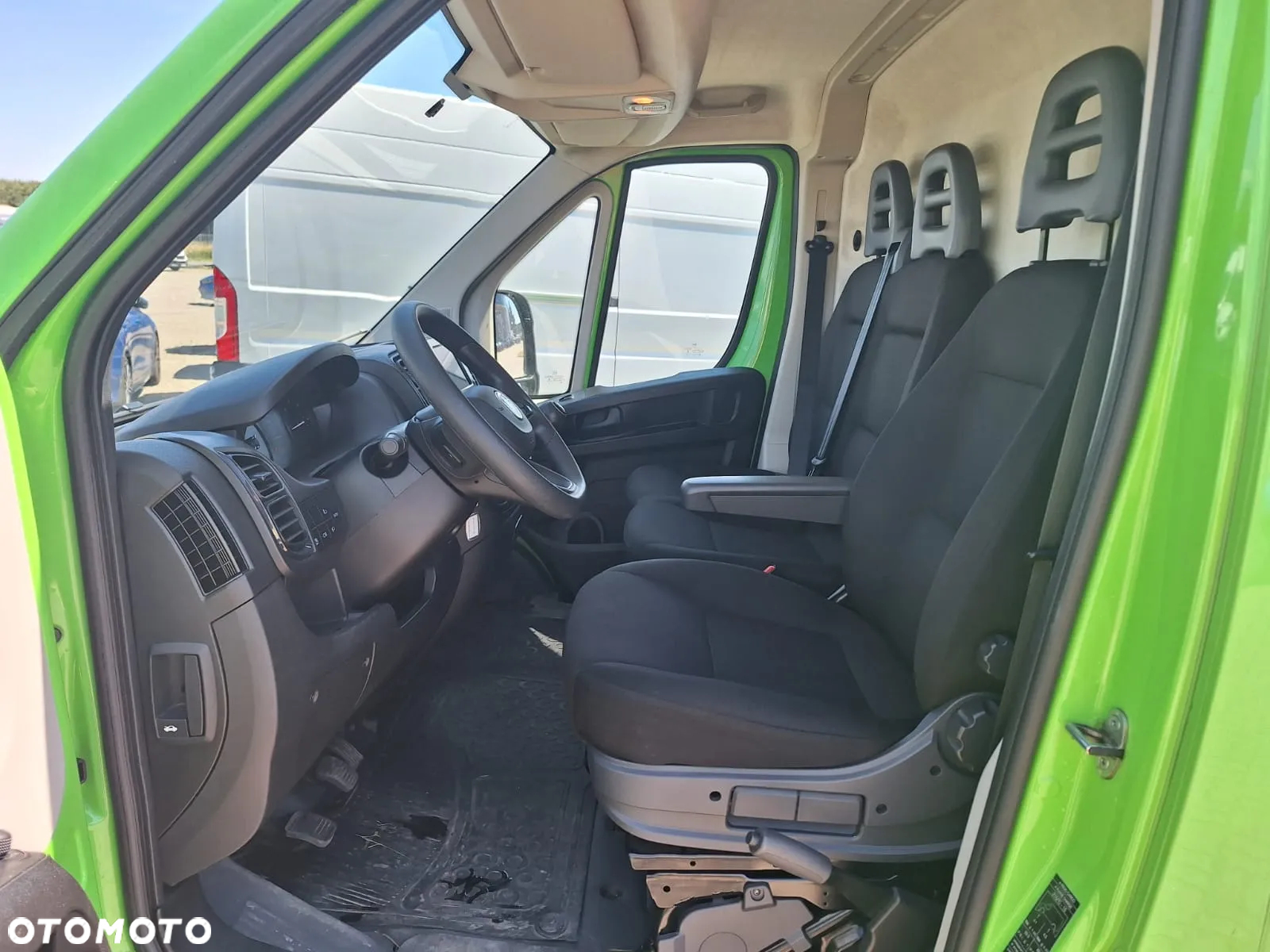 Fiat Ducato L2H2 izoterma wewnętrzna Zanotti 350 -20st grube ściany - 19