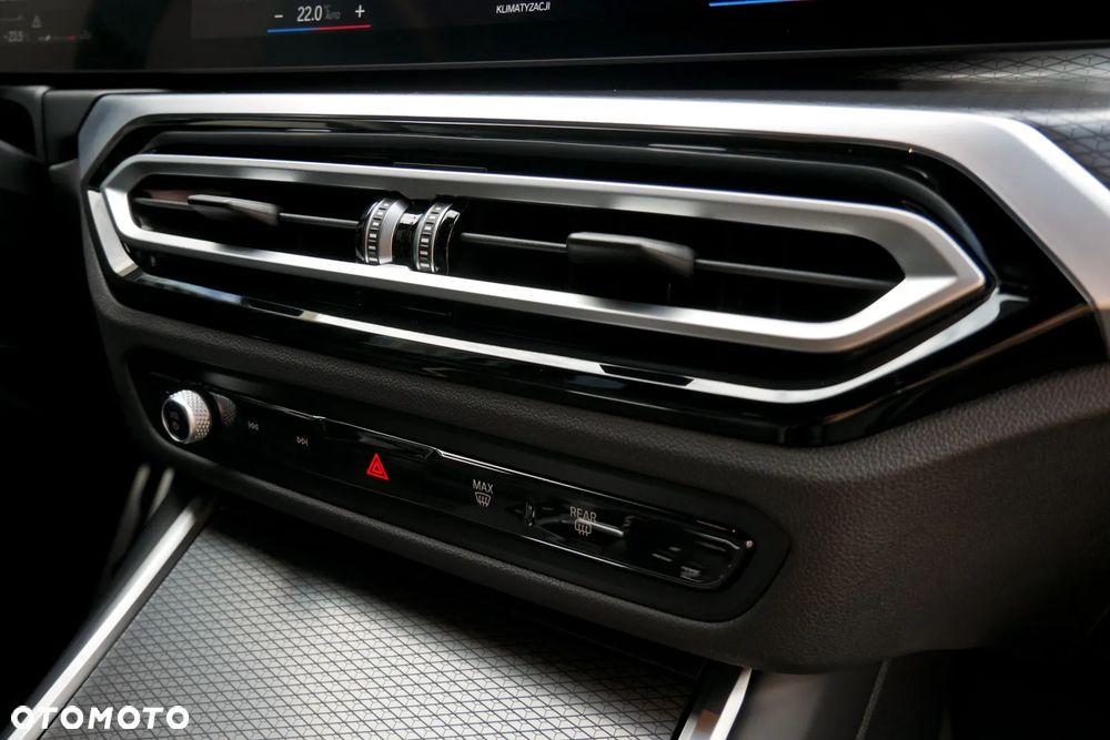 BMW Seria 3 320d xDrive mHEV M Sport - 31