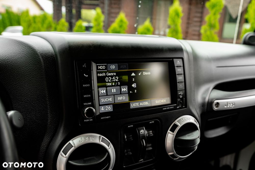 Jeep Wrangler Unlimited 3.6 Automatik Sahara - 33