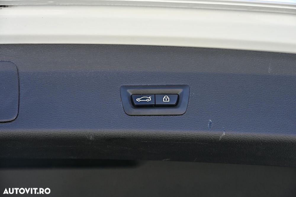 BMW X1 xDrive28i - 11