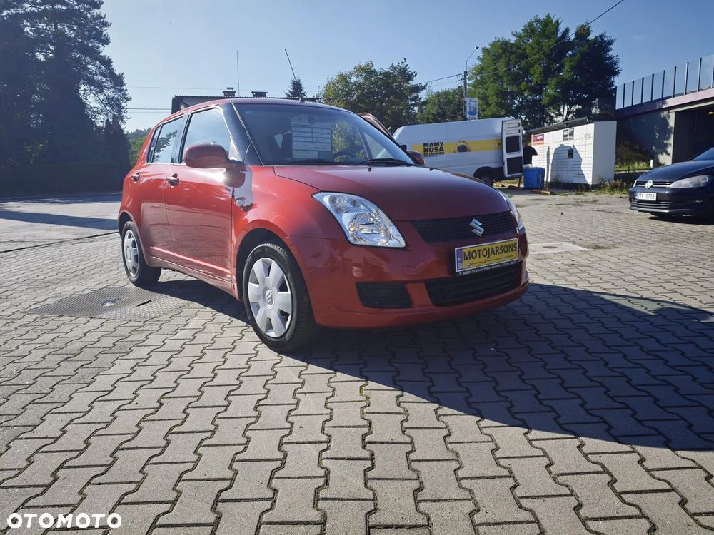 Suzuki Swift - 1