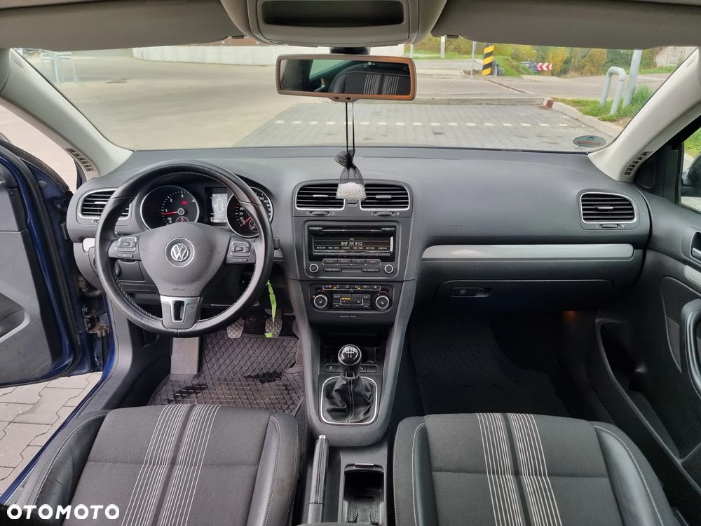 Volkswagen Golf - 22
