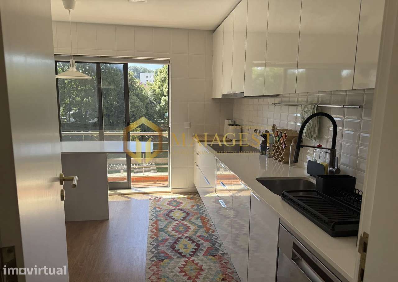 T3 no Coração dos Carvalhos no Condomínio fechado Mea Villa - Grande imagem: 2/34