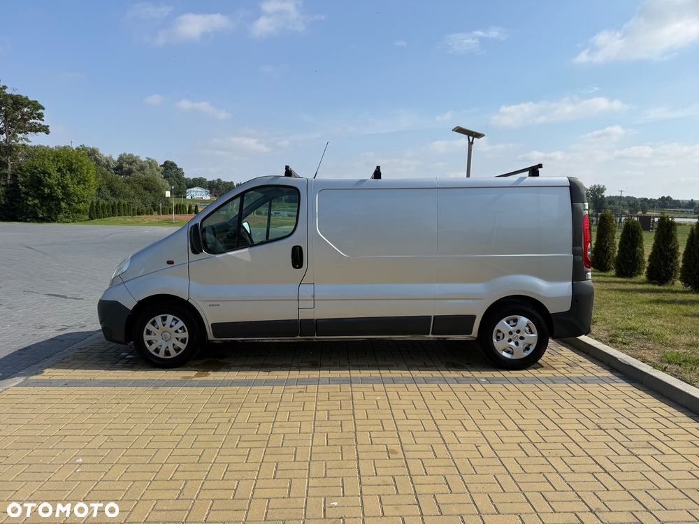 Opel Vivaro - 8