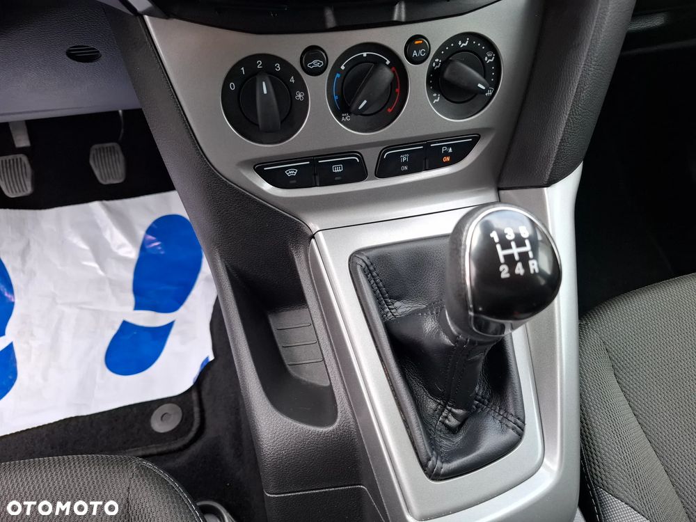 Ford Focus 1.6 Gold X (Trend) - 34