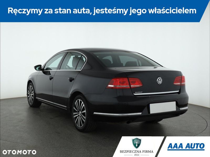 Volkswagen Passat - 5