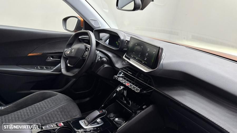 Peugeot 2008 1.2 PureTech Allure Pack EAT8 - 9