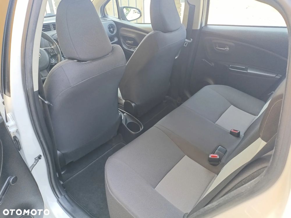 Toyota Yaris 1.5 Premium - 10