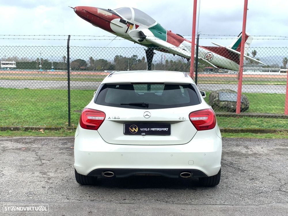 Mercedes-Benz A 180 d AMG Line - 26