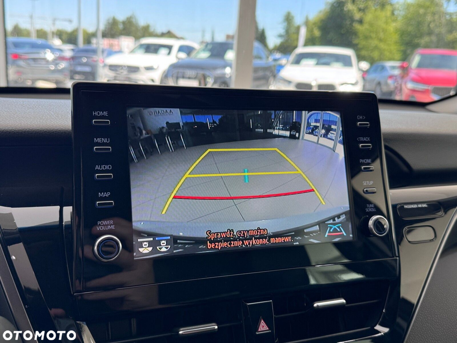 Toyota Camry - 37