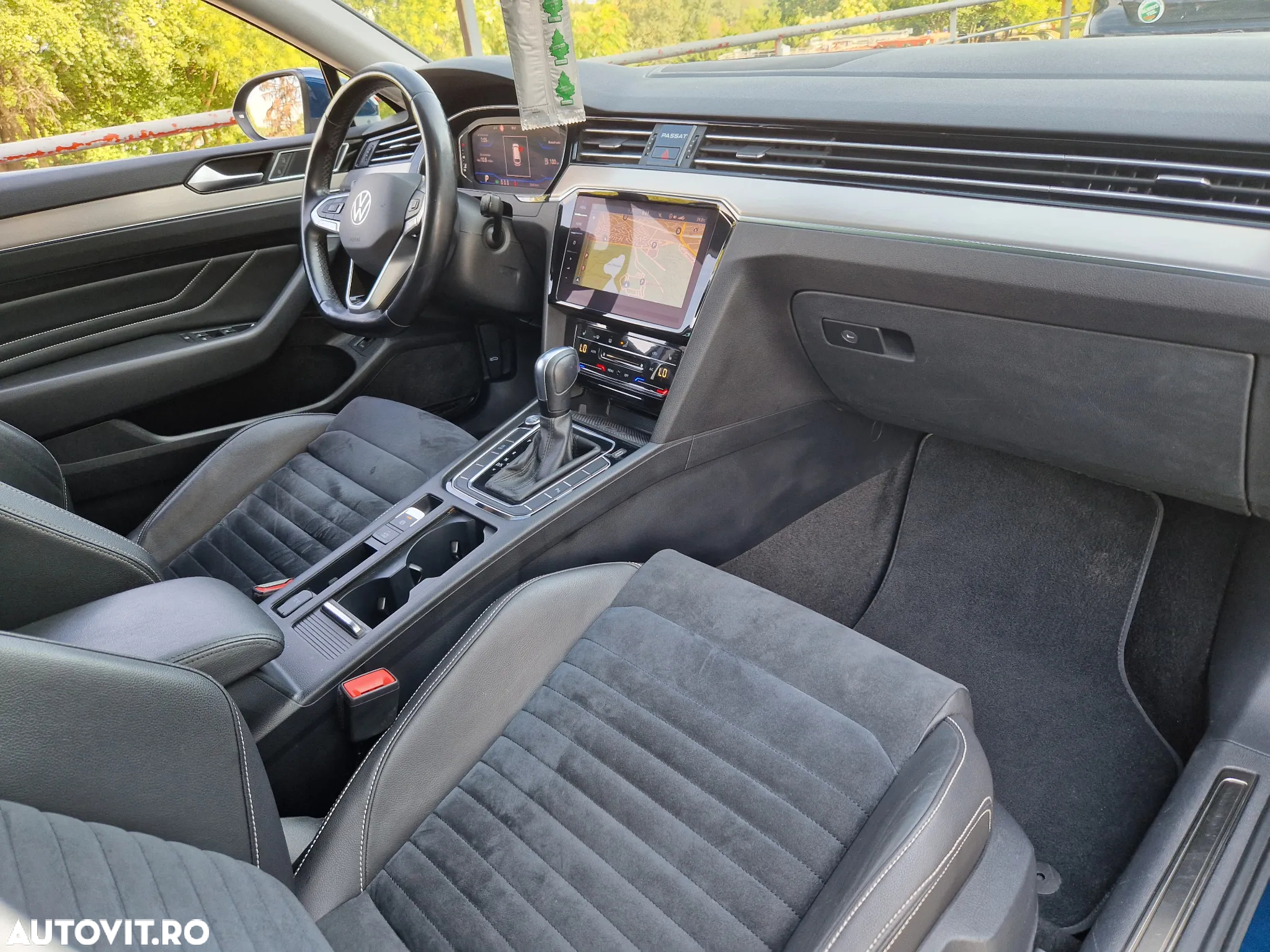 Volkswagen Passat 2.0 TDI SCR DSG Highline - 36