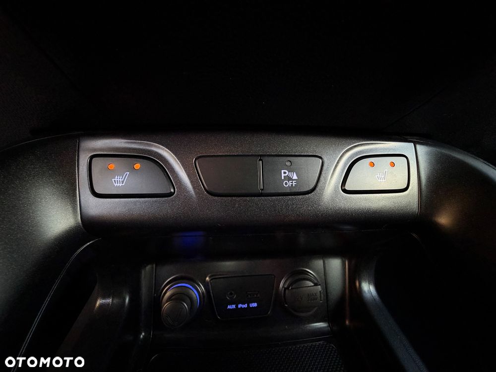 Hyundai ix35 1.6 2WD Fifa World Cup Edition - 31